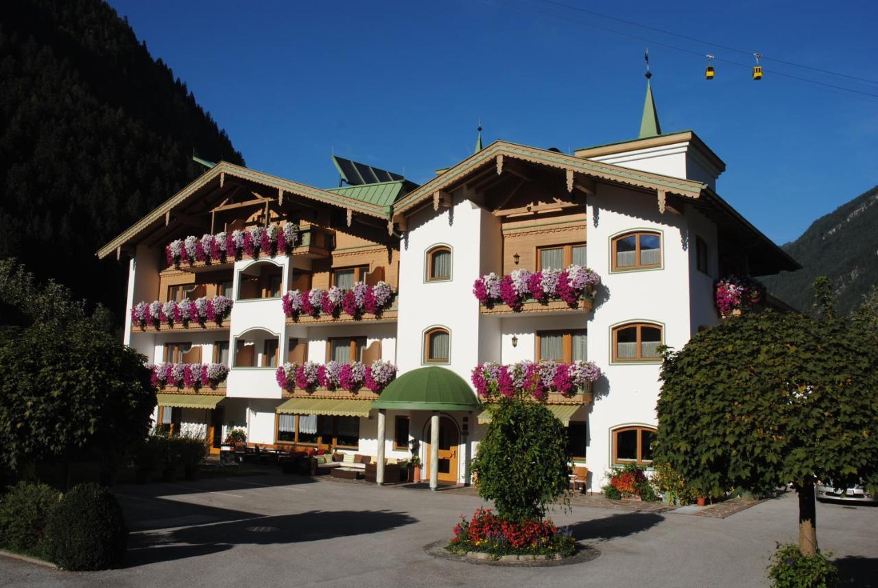 Hotel Garni Ferienhof Mayrhofen Exterior photo