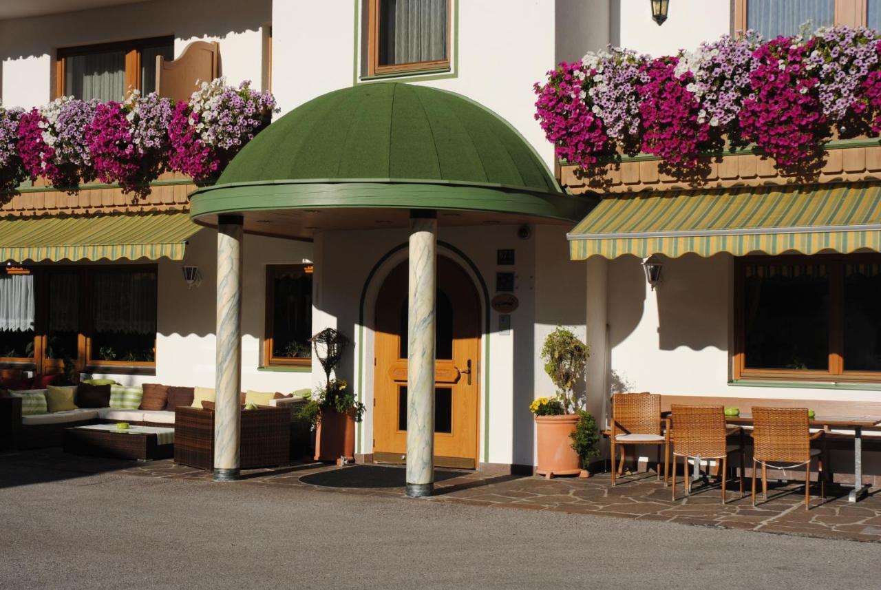 Hotel Garni Ferienhof Mayrhofen Exterior photo